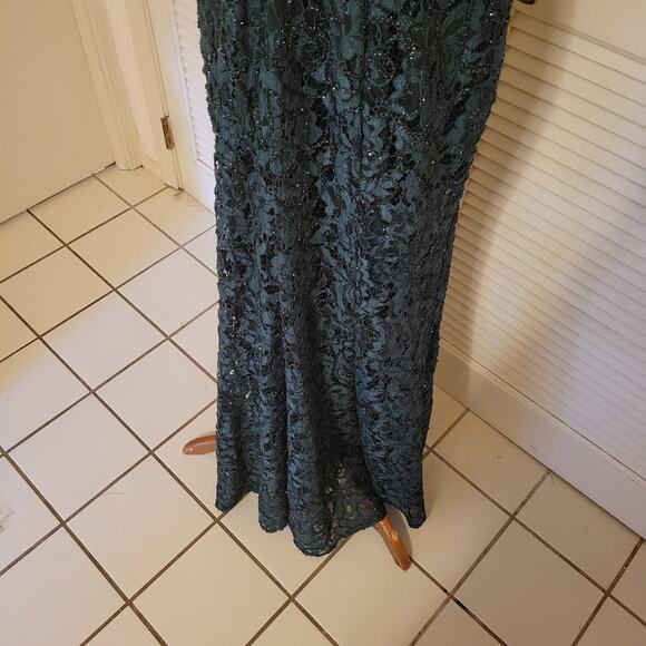 Alex Evenings Green Lace Metallic Floral Gown Size 12 Formal Maxi Dress - Picture 4 of 8
